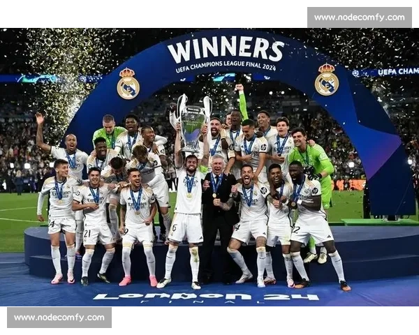 皇马与利物浦激战欧冠小组赛 双方争夺小组头名席位